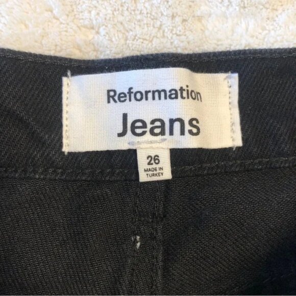NWT Reformation Cynthia Black Straight Leg Jeans Heart Shaped Gold Buttons 26 - Picture 3 of 5